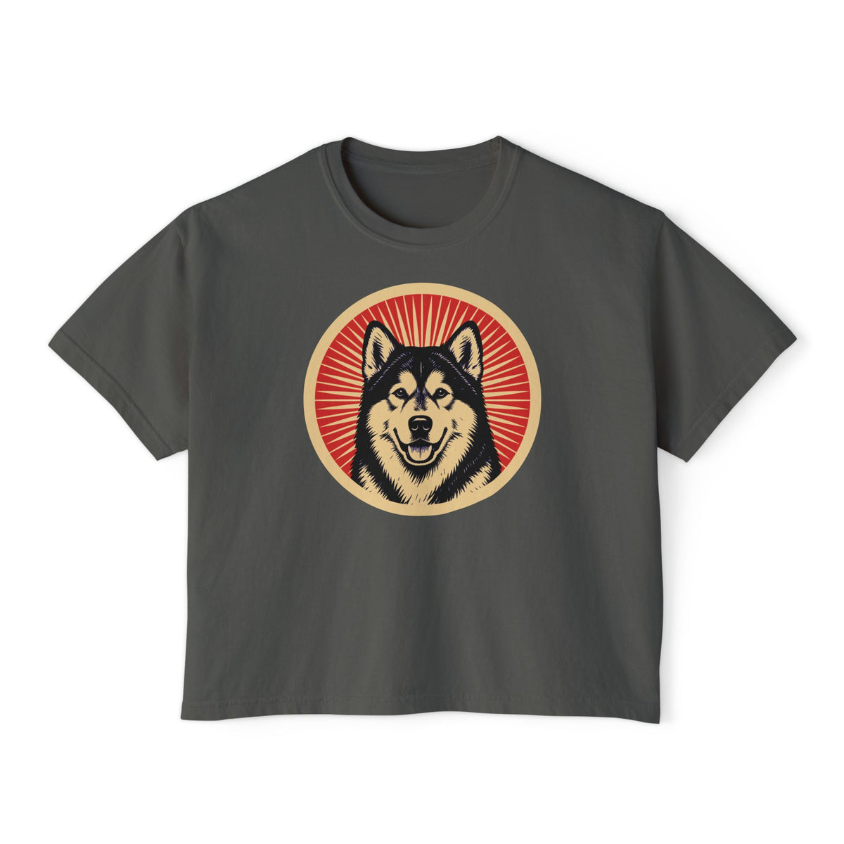 Alaskan Malamute badge art in a ring of red rays on a boxy tee